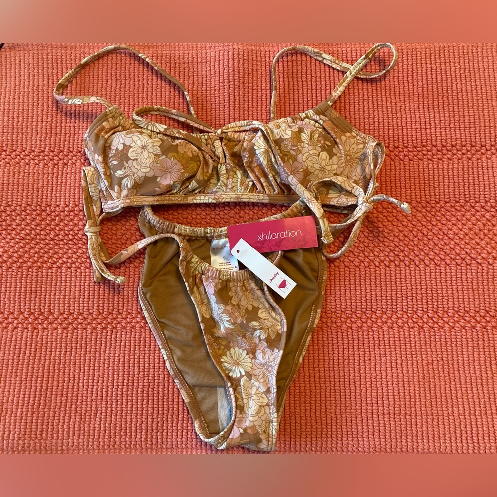 Xhilaration NWT Bikini 2 Piece Set, Size S.